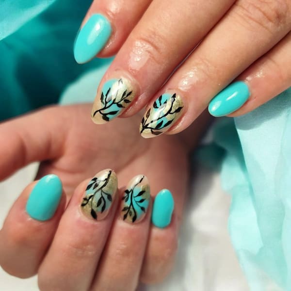 Gainage ongles naturels avec déco feuilles